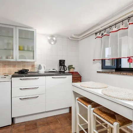 1 Bedroom Pet Friendly In Appartamento Abbazia