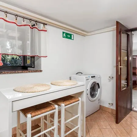 1 Bedroom Pet Friendly In * Abbazia